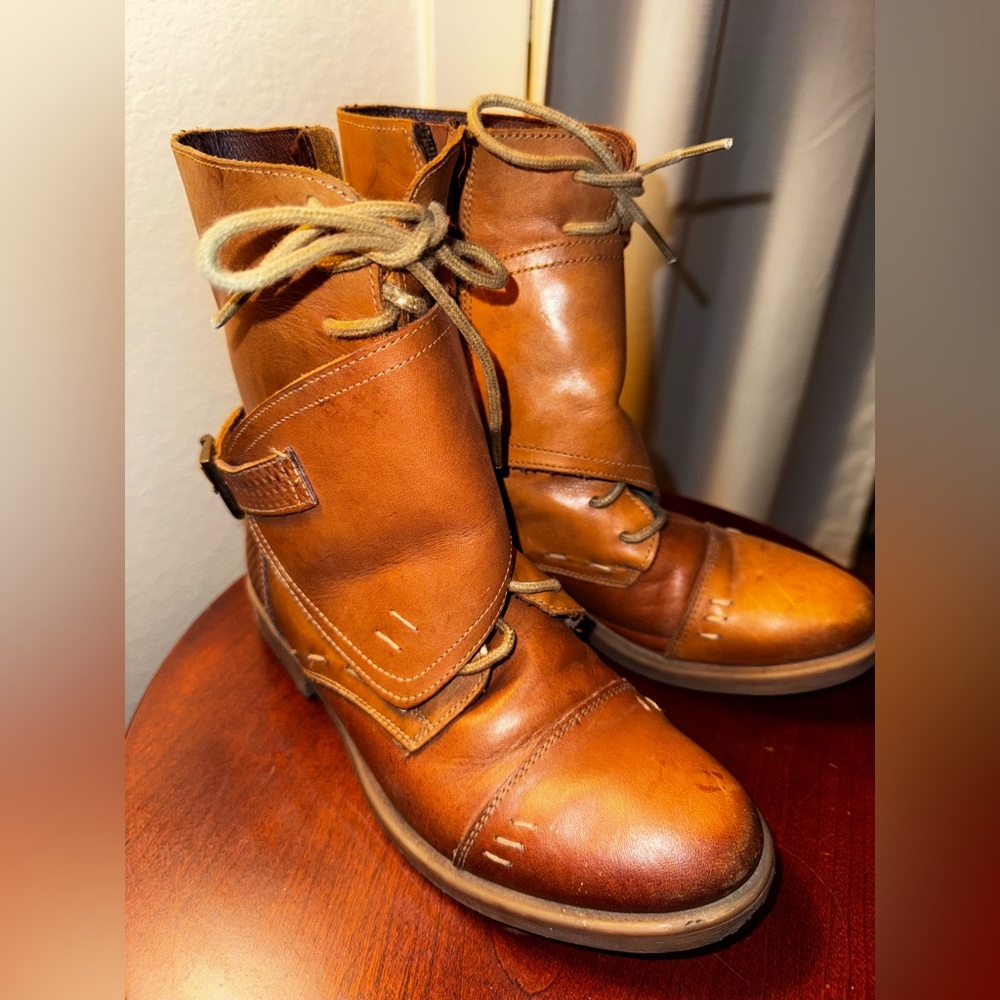 Women's Tan Leather Combat Boots